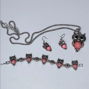 Owl jewelry set nwot